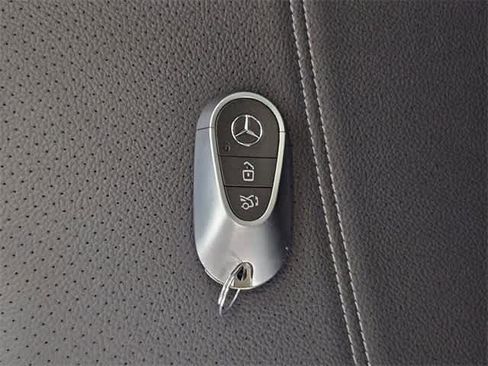 Certified 2025 Mercedes-Benz C 300 4MATIC Sedan image 38
