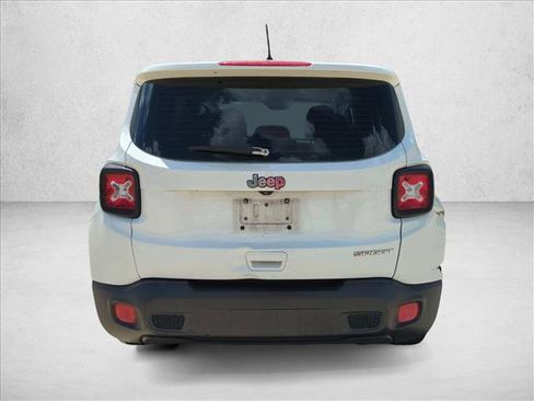 Used 2018 Jeep Renegade Sport w/ Power & Air Group FWD image 3
