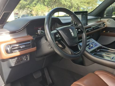 Used 2022 Lincoln Aviator Reserve w/ Equipment Group 201A RWD image 10