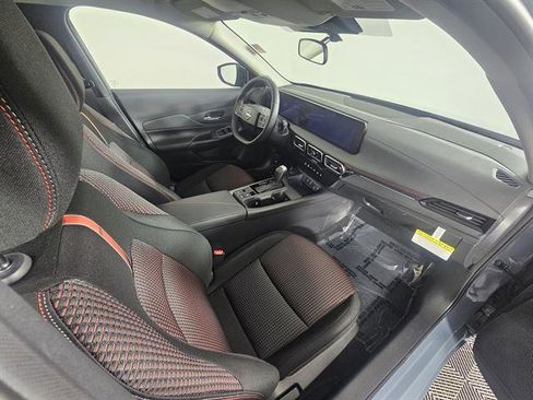 New 2026 Nissan Sentra SR w/ Floor Mat Package image 15