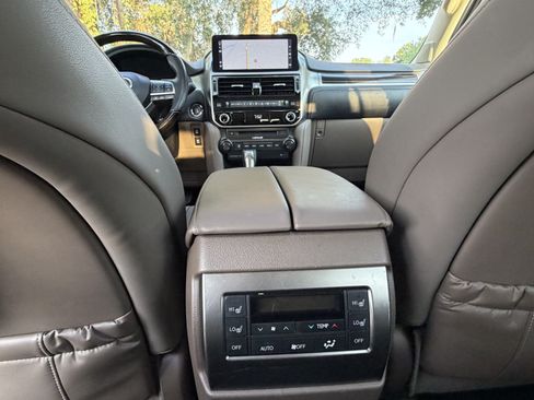 Certified 2023 Lexus GX 460 Premium w/ Premium Package AWD/4WD image 38