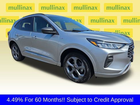 Used 2023 Ford Escape ST-Line w/ Tech Pack #1 AWD/4WD image 1