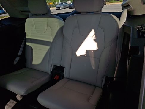 Used 2023 Volvo XC90 B6 Plus w/ Protection Package Premier AWD/4WD image 11