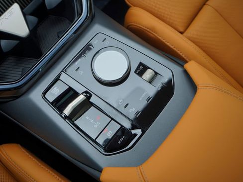 Used 2025 BMW X3 xDrive30i w/ Premium Package image 18