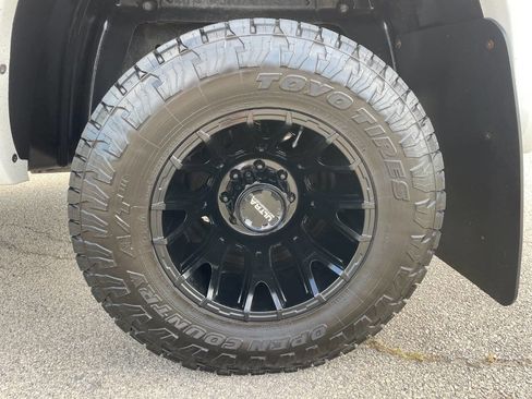 Used 2018 RAM 3500 Laramie Longhorn image 12