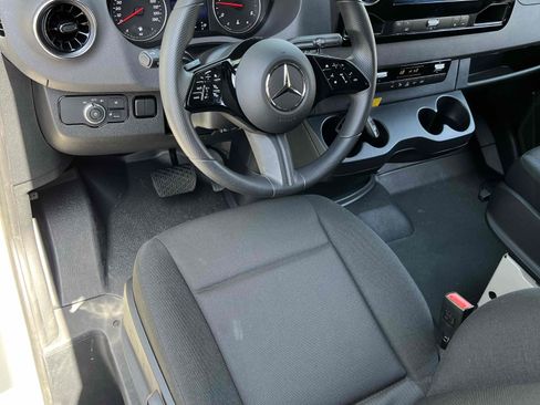 Used 2026 Mercedes-Benz Sprinter 2500 image 24