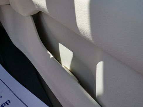 Used 2023 GMC Yukon XL Denali AWD/4WD image 64