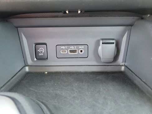 Used 2025 Nissan Sentra SV w/ All-Weather Package image 13