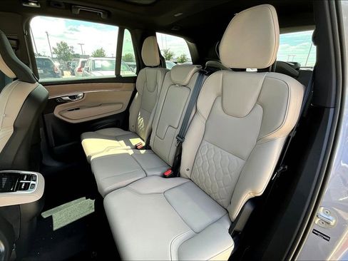 New 2026 Volvo XC90 B5 Plus w/ Protection Package Premier image 18