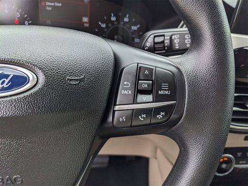 Used 2020 Ford Escape SE image 30