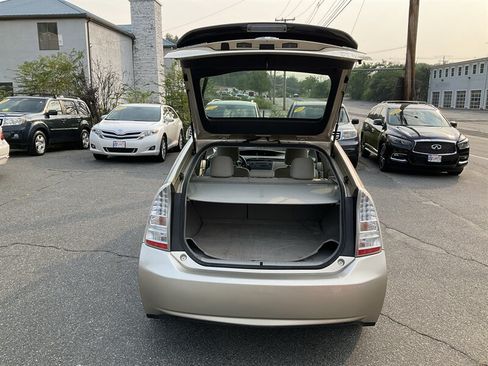 Used 2010 Toyota Prius Two FWD image 11