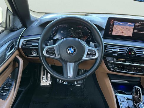 Used 2022 BMW 530i w/ Executive Package RWD image 14