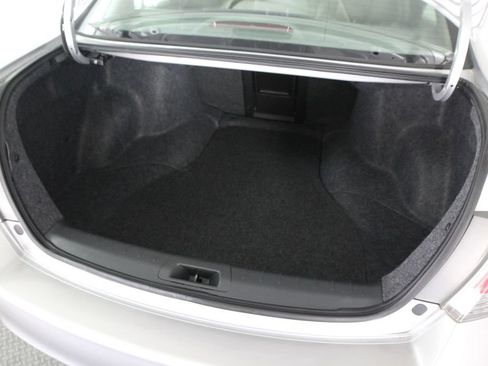 Used 2012 Honda Accord LX image 33