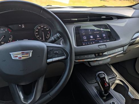 Used 2023 Cadillac XT4 Luxury FWD image 24