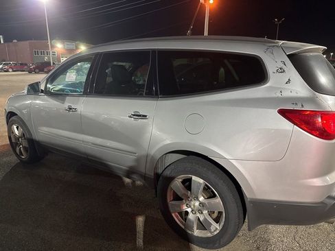 Used 2011 Chevrolet Traverse LTZ image 7