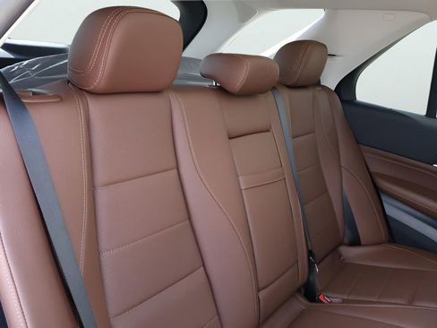 Certified 2025 Mercedes-Benz GLE 350 4MATIC image 15