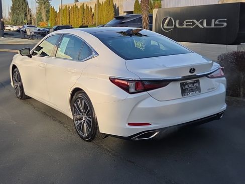 Certified 2024 Lexus ES 350 w/ Premium Package image 3