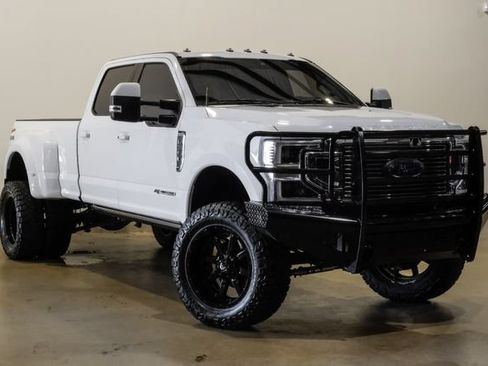 Used 2021 Ford F350 Lariat w/ Lariat Ultimate Package AWD/4WD image 5