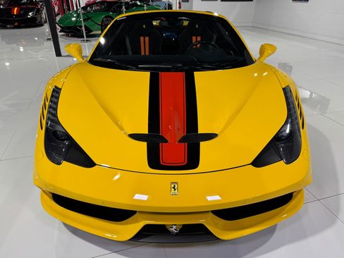 Used 2015 Ferrari 458 Speciale A image 10