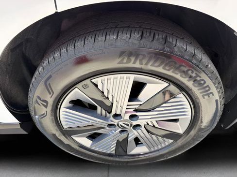 Certified 2025 Nissan Murano SL AWD/4WD image 40
