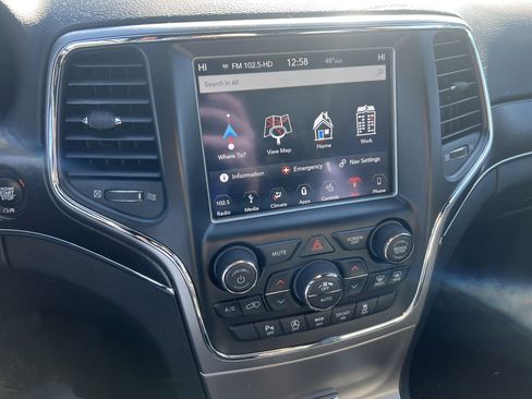 Used 2018 Jeep Grand Cherokee Limited image 11