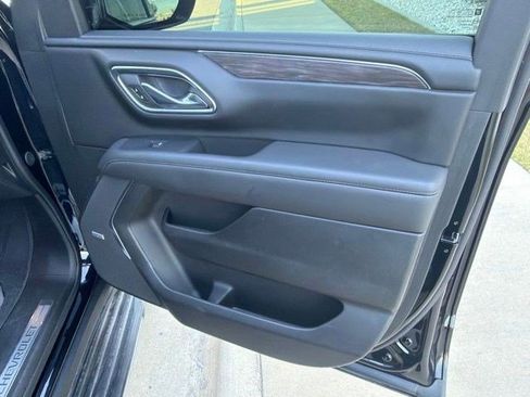 Used 2024 Chevrolet Tahoe LT w/ Luxury Package AWD/4WD image 21