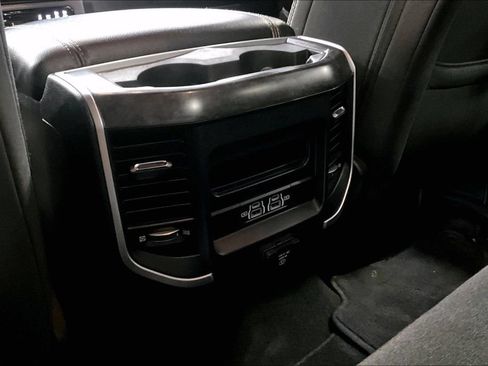 Used 2022 RAM 1500 Big Horn AWD/4WD image 11
