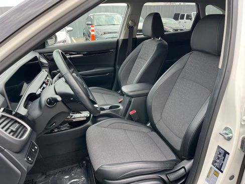 Used 2025 Kia Seltos S FWD image 36
