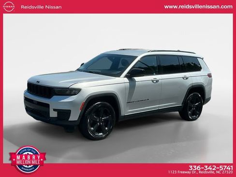 Used 2021 Jeep Grand Cherokee L Laredo RWD image 1