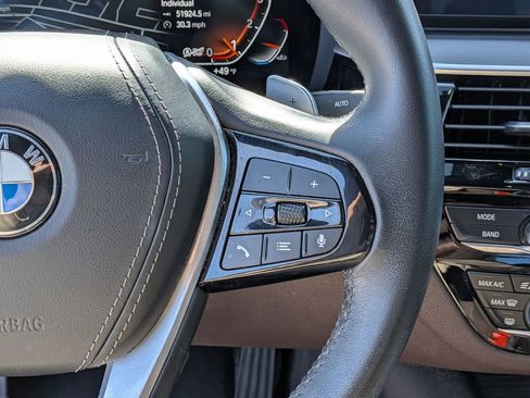 Used 2022 BMW 530i xDrive 530i xDrive w/ Luxury Seating Package image 24