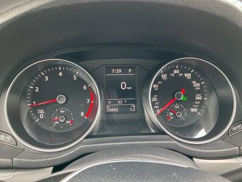 Used 2018 Volkswagen Passat 2.0T S image 12