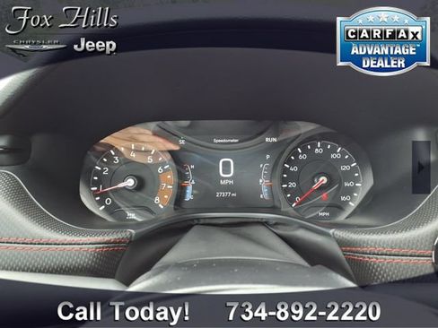 Used 2025 Jeep Compass Trailhawk w/ Sun & Sound Group AWD/4WD image 20