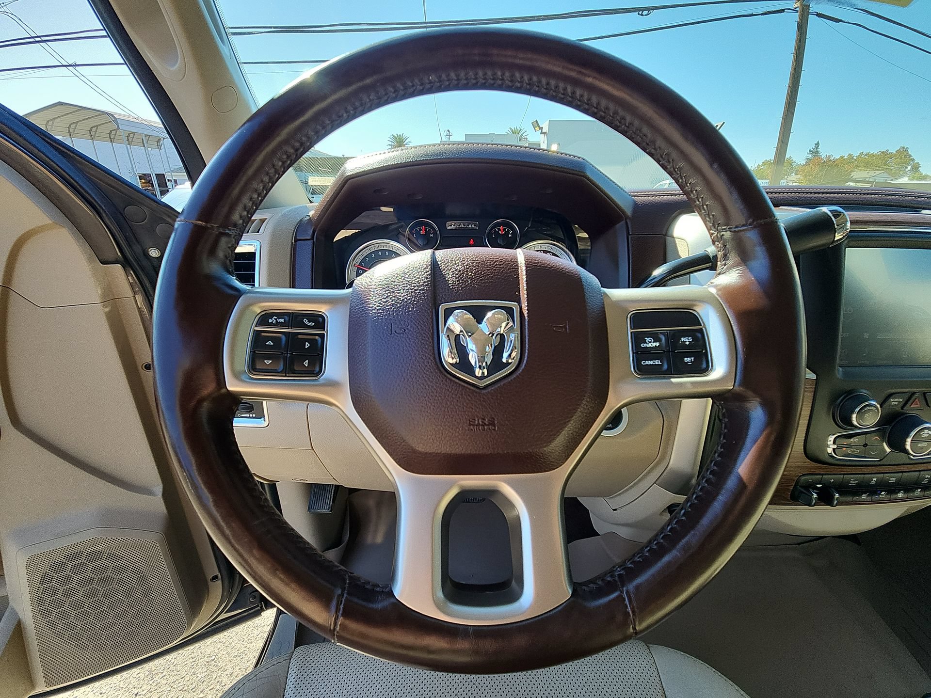 Certified 2016 RAM 2500 Laramie w/ Convenience Group AWD/4WD image 11