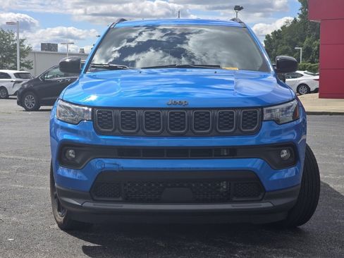 Used 2025 Jeep Compass Latitude w/ Altitude Special Edition AWD/4WD image 9