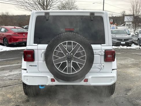 Used 2024 Jeep Wrangler High Altitude image 3