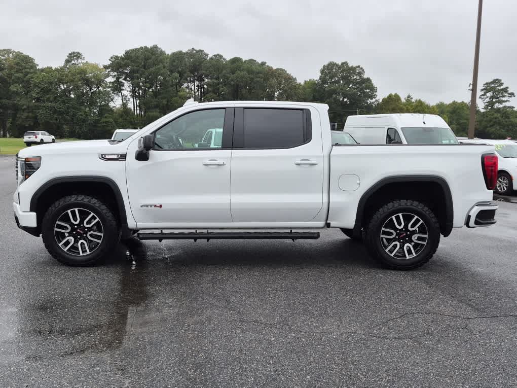 Used 2023 GMC Sierra 1500 AT4 w/ Technology Package AWD/4WD image 8