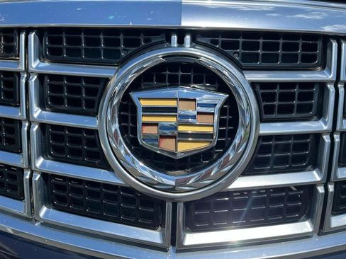 Used 2013 Cadillac XTS Luxury w/ Driver Awareness Package FWD image 22