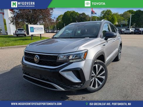 Used 2023 Volkswagen Taos SE AWD/4WD image 1