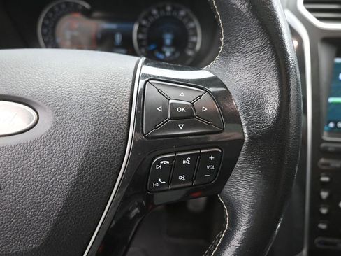 Used 2018 Ford Explorer Platinum image 7