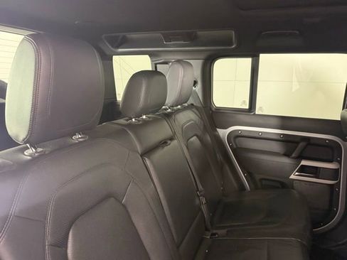 Used 2023 Land Rover Defender 110 SE image 30