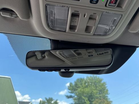 Used 2018 Honda Accord Touring image 24