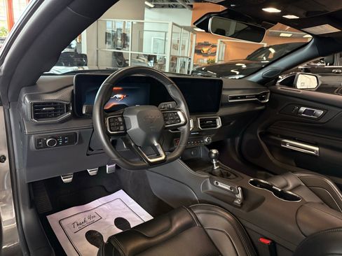 Used 2025 Ford Mustang GT Premium w/ GT Performance Package RWD image 28