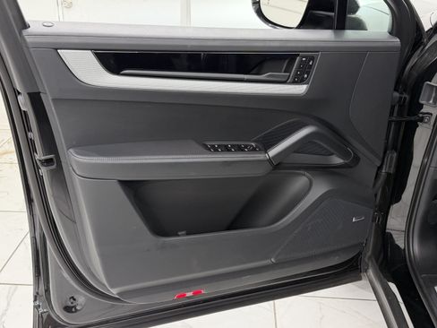 Certified 2026 Porsche Cayenne Coupe AWD/4WD image 27