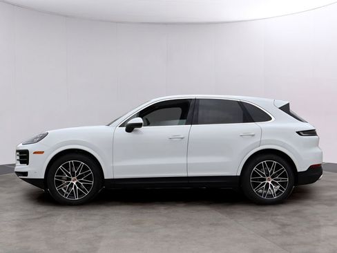 New 2026 Porsche Cayenne AWD/4WD image 2