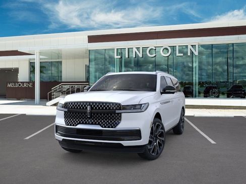 New 2026 Lincoln Navigator L Reserve AWD/4WD image 2