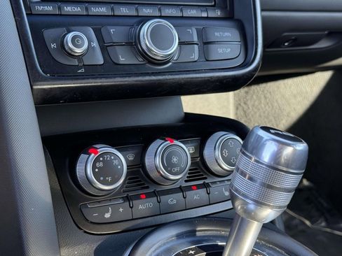 Used 2011 Audi R8 V8 image 42