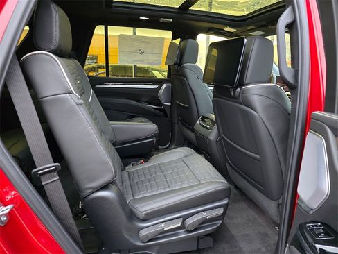 New 2025 Cadillac Escalade Sport Platinum image 12