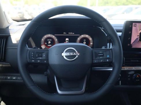 New 2026 Nissan Pathfinder Platinum AWD/4WD image 8