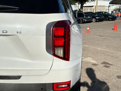 Used 2021 Hyundai Palisade SEL w/ Convenience Package image 10