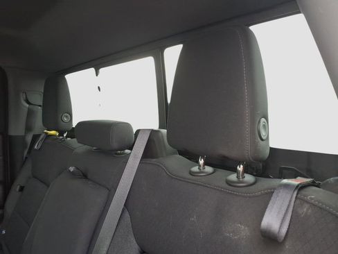 Used 2022 Chevrolet Silverado 1500 LT Trail Boss w/ Convenience Package II image 17